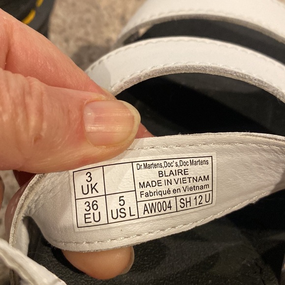 NWOT Dr. Martens BLAIRE HYDRO LEATHER STRAP SANDALS, US Size 5 White - Picture 9 of 9